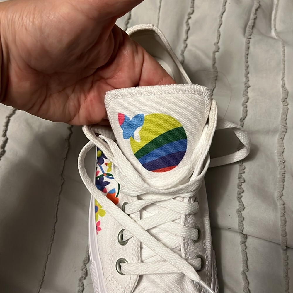 Converse Pride sneakers, Men’s 6 Women’s 8 - Picture 8 of 8